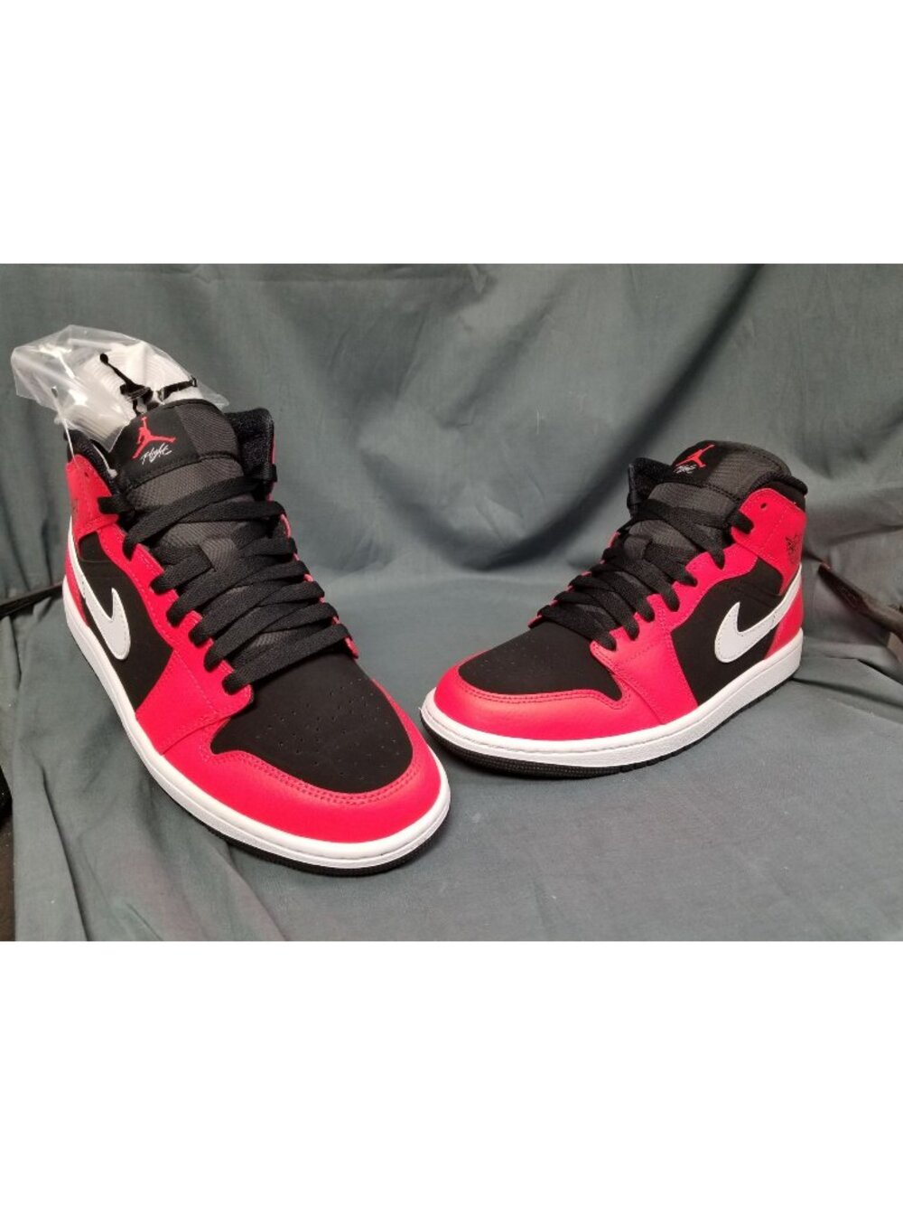 Jordan 1 Mid Infrared 23 Sneakers 554724 061 Mens Size 8.5 NEW NO BOX!